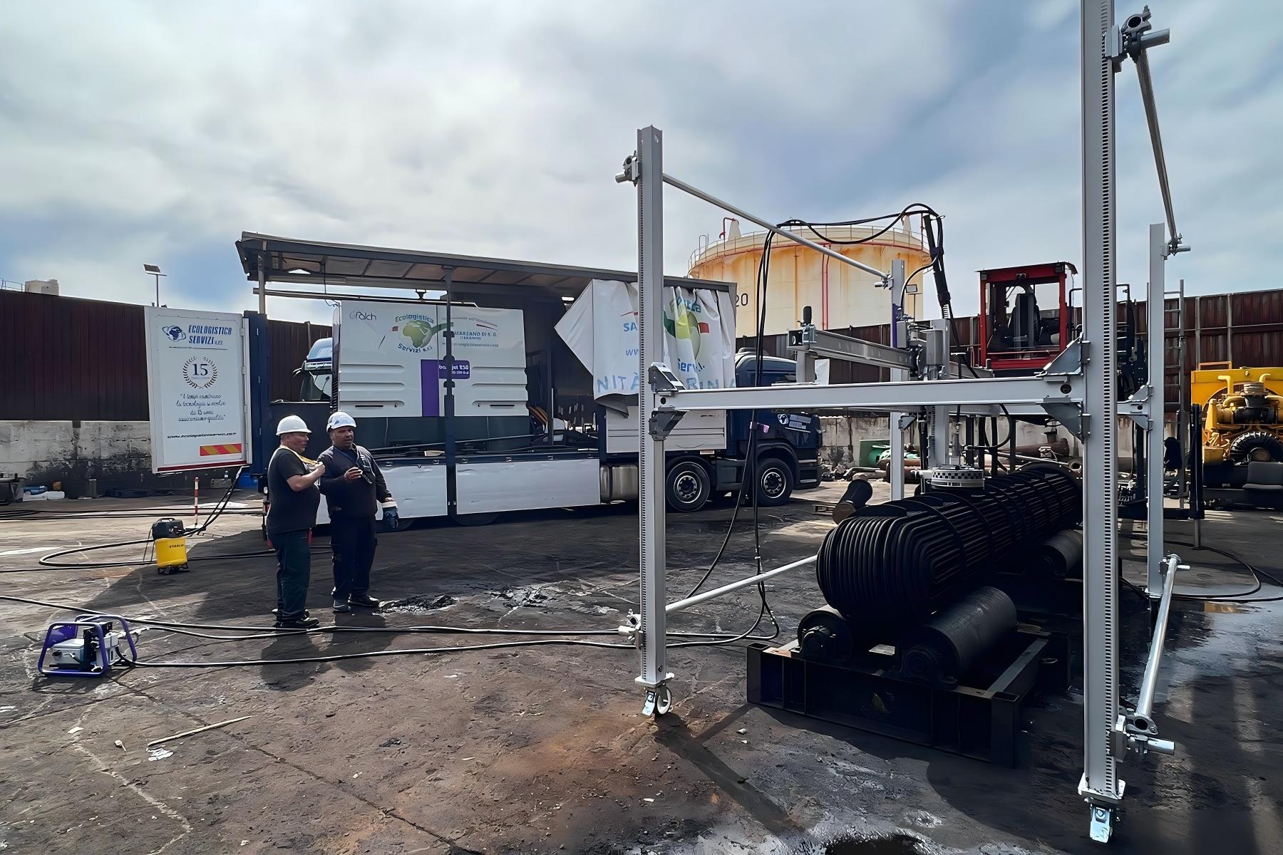 Tank cleaning equipment setup